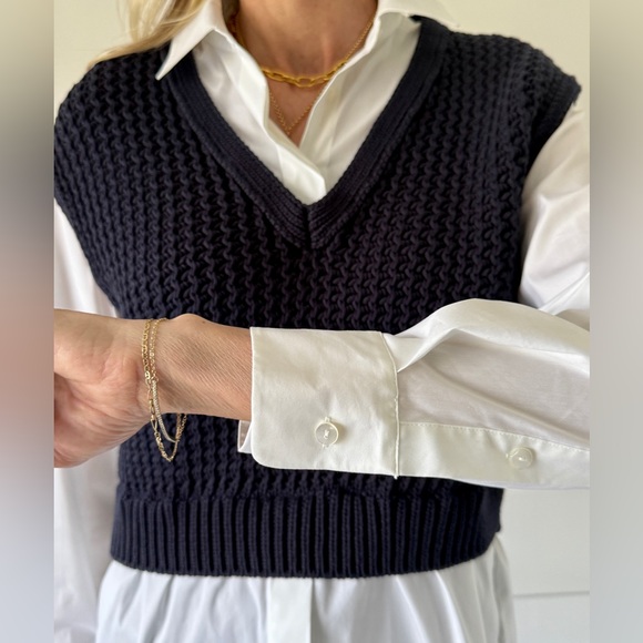 Theory Black V-Neck Sweater Vest - Picture 2 of 3